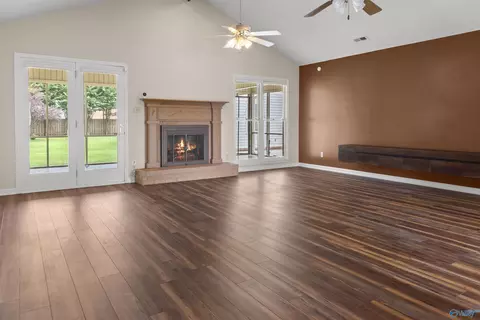 Living - 197 Terry Ln, Trinity, AL 35673 photo 3 of 8