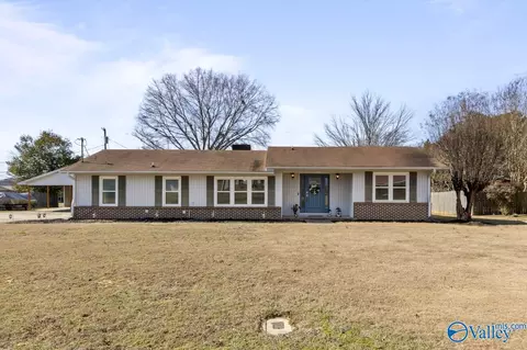 16171 E Glenn Vly, Athens, AL 35611