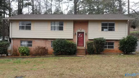 800 Pecanwood, Anniston, AL 36207