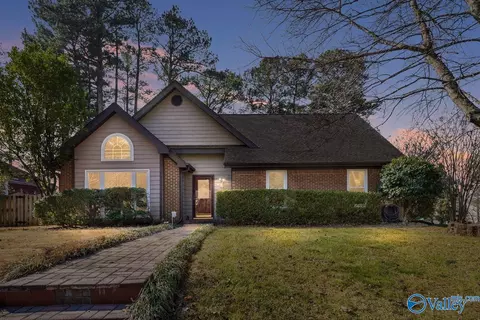 1800 NW Shellbrook Dr, Huntsville, AL 35806