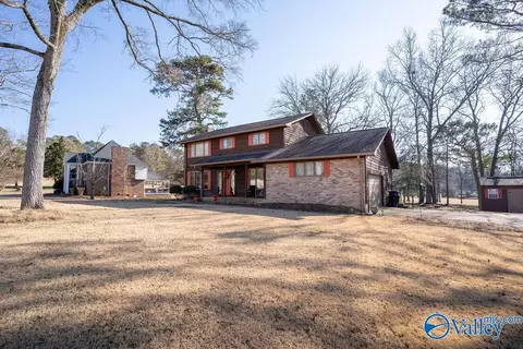 6005 Golf Rd, Fort Payne, AL 35967
