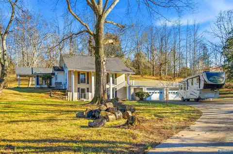 220 Hammond St, Anderson, AL 35610