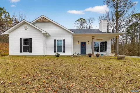 10940 Mudd St, Ohatchee, AL 36271