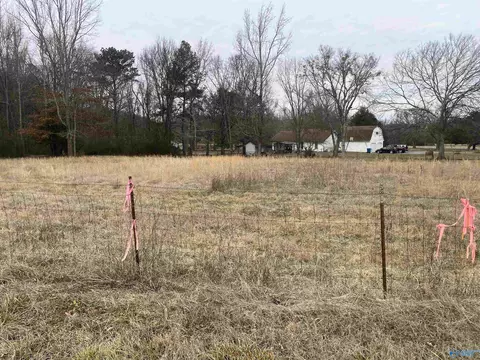 1907 Quarry Rd, Union Grove, AL 35175