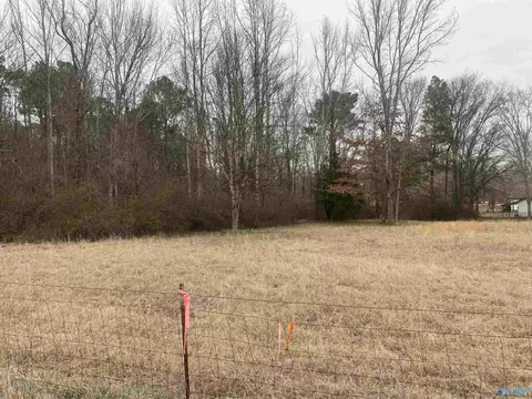 1881 Quarry Rd, Union Grove, AL 35175