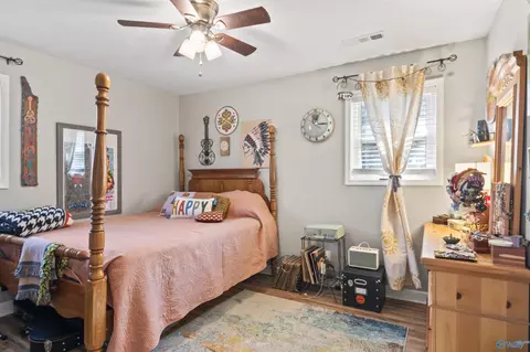 Bedroom - 89 Bearden Dr, Grant, AL 35747 photo 2 of 8