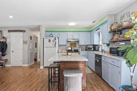 Kitchen - 89 Bearden Dr, Grant, AL 35747 photo 3 of 4