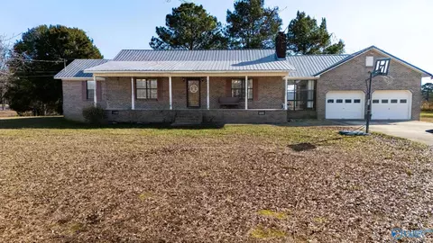 1020 Happy Hill Rd, Boaz, AL 35956