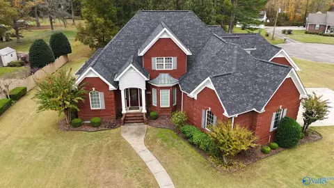 17294 Hubert St, Athens, AL 35611