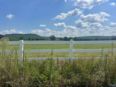 Tract C Old Memphis Pike, Tuscumbia, AL 35674