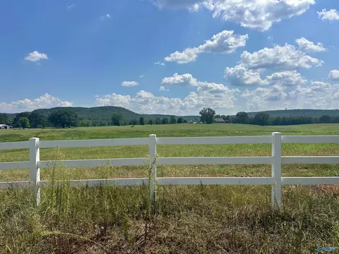 Tract D Old Memphis Pike, Tuscumbia, AL 35674