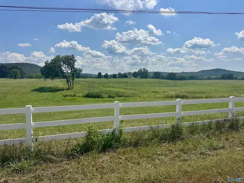 Tract F Old Memphis Pike, Tuscumbia, AL 35674