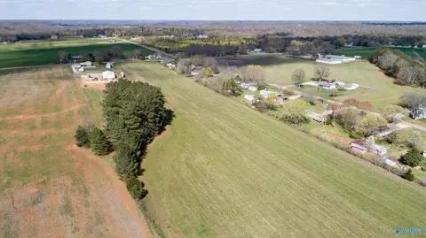 1 Section Line Rd, Elkmont, AL 35620