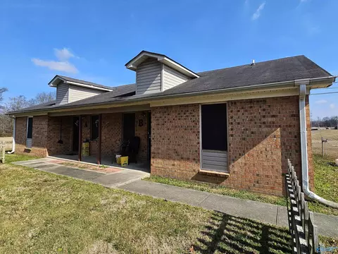 226 Cedar Lake Rd, Decatur, AL 35603