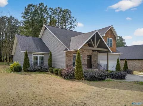 88 Pierce Rd, Albertville, AL 35951