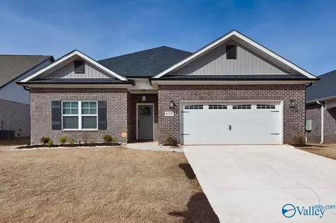 177 Brier Valley Dr, Meridianville, AL 35759