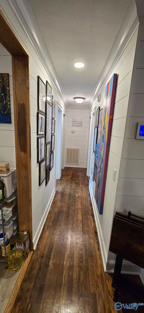 Entry Way - 657 4th St, Arab, AL 35016 photo 2 of 2