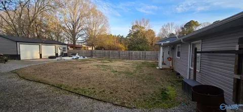 Exterior - 657 4th St, Arab, AL 35016 photo 2 of 2