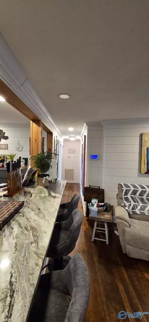 Entry Way - 657 4th St, Arab, AL 35016 photo 1 of 2