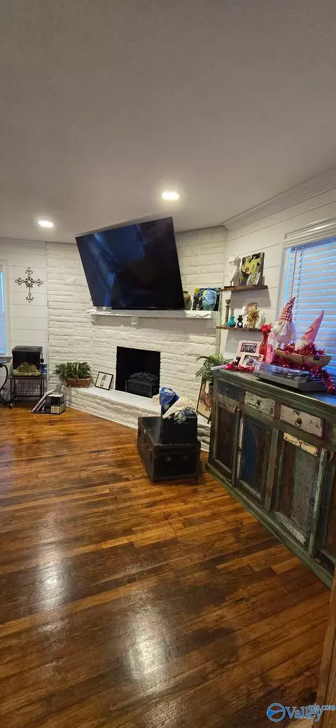 Living - 657 4th St, Arab, AL 35016 photo 2 of 2