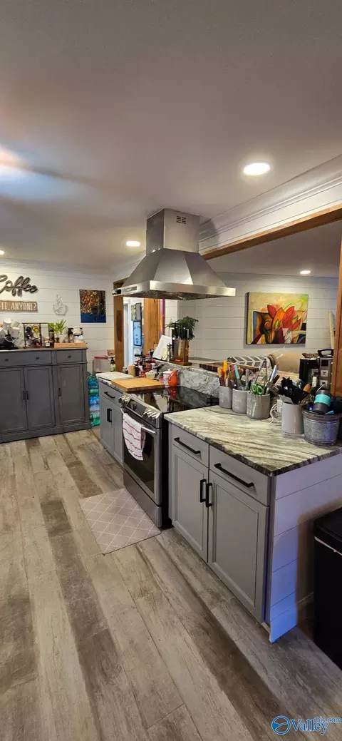 Kitchen - 657 4th St, Arab, AL 35016 photo 2 of 3