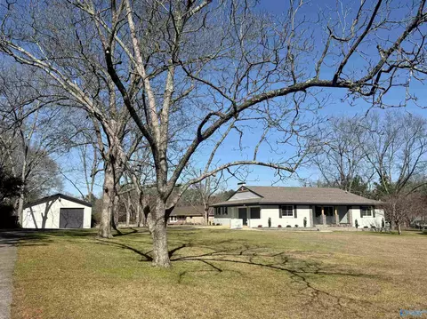 3270 Hall Dr, Southside, AL 35907