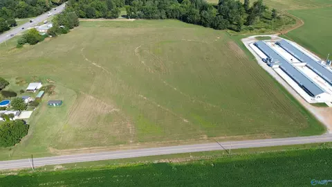 16 Us Highway 72, Athens, AL 35611