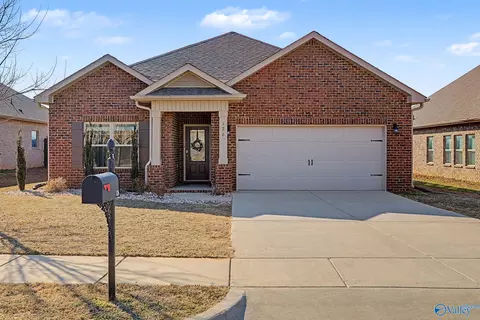 126 Shrewsberry Dr, New Market, AL 35761