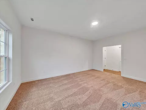 Living - 466 Chambers Rd, Arab, AL 35016 photo 5 of 9