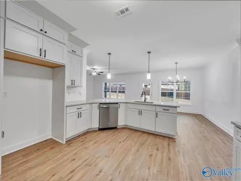 Kitchen - 466 Chambers Rd, Arab, AL 35016 photo 1 of 4