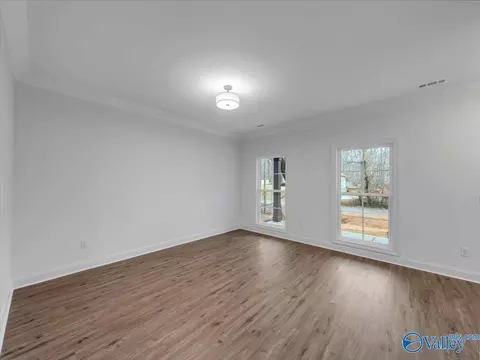Living - 466 Chambers Rd, Arab, AL 35016 photo 6 of 9