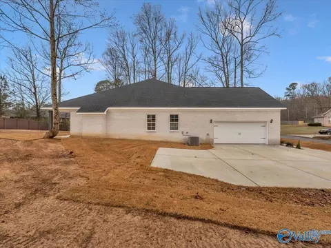 Exterior - 466 Chambers Rd, Arab, AL 35016 photo 5 of 8