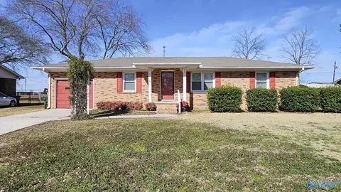 18332 Elles Dr, Athens, AL 35611