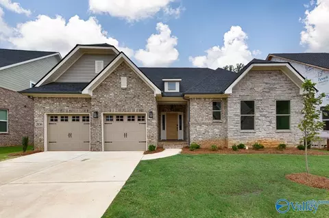 2113 Bloomfell Bnd, Huntsville, AL 35802