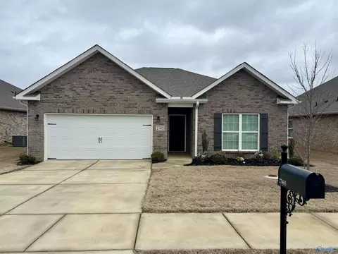 27405 Mckenna Dr, Athens, AL 35613