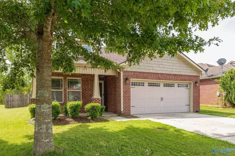 150 Gardengate Dr, Harvest, AL 35749