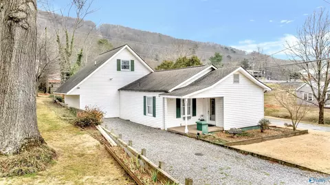 413 Lincoln Ave, Fort Payne, AL 35967