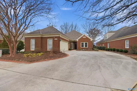 5015 Somerby Dr, Huntsville, AL 35802