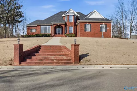 11077 Drennen Dr, Tanner, AL 35671