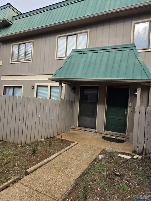 2225 Golf Rd #117, Huntsville, AL 35802