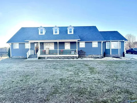 1574 N Carlisle St, Albertville, AL 35951