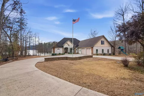 78 Carolyn Ln, Houston, AL 35572