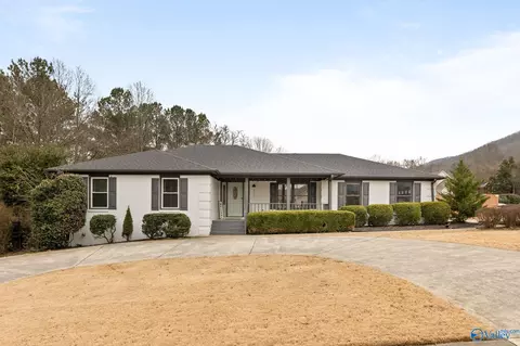 121 Tessie Dr, Owens Cross Roads, AL 35763