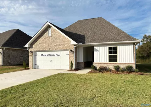16620 Aspen Ln, Athens, AL 35611
