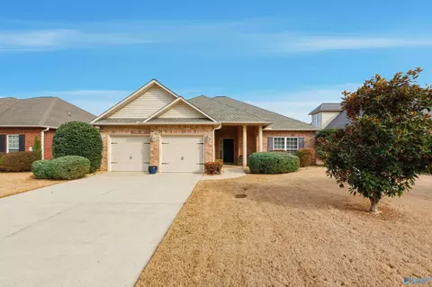 104 Somerset Park Dr, Huntsville, AL 35811
