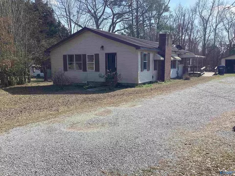 3749 Oak St, Hokes Bluff, AL 35903