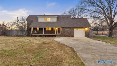 20097 Yarbrough Rd, Athens, AL 35613