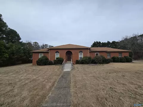 201 Arrowfeather Dr, Meridianville, AL 35759