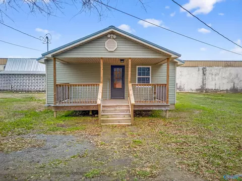 57 George St, Crossville, AL 35962