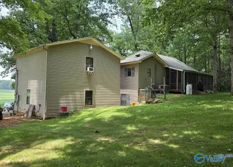 Exterior - 2845 E Upper River Rd, Somerville, AL 35670 photo 2 of 5